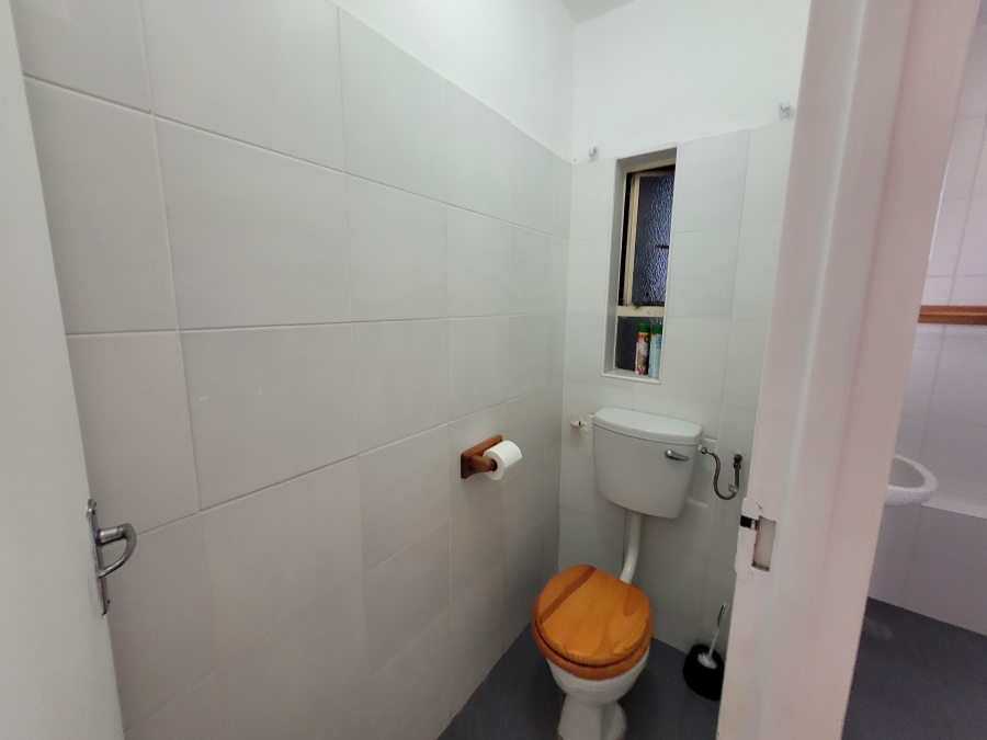 2 Bedroom Property for Sale in Summerstrand Eastern Cape